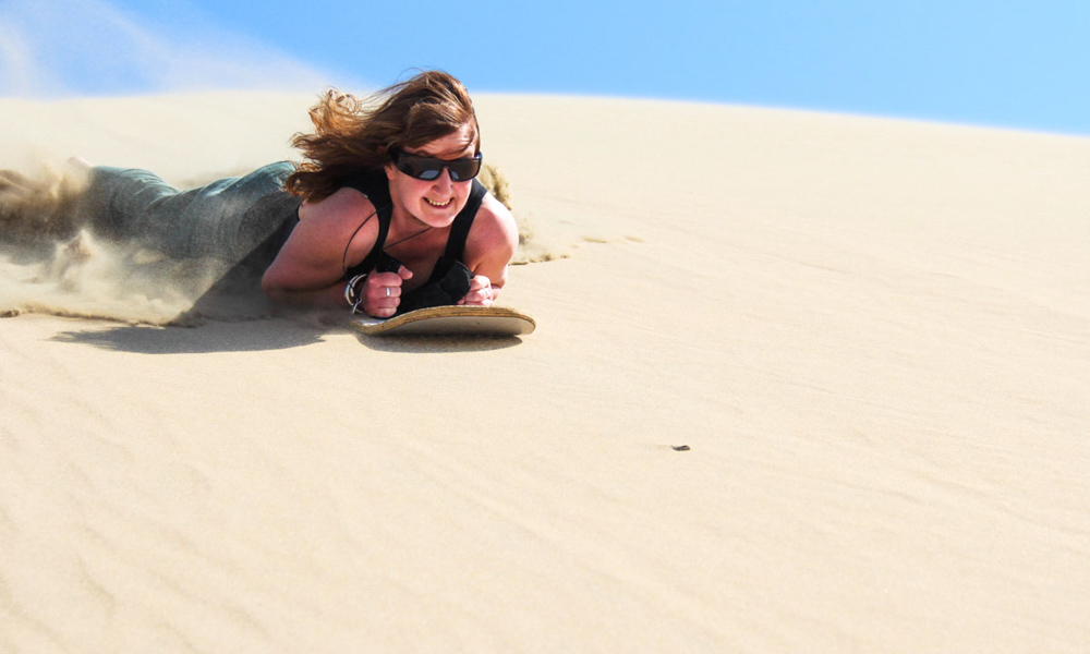 Sandboarding Peru Paracas desert